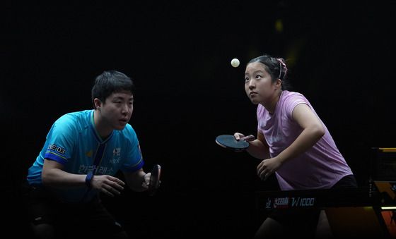 신유빈·임종훈, WTT 중국 스매시 우승