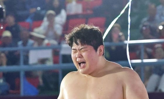 포효하는 '백두장사' 김민재
