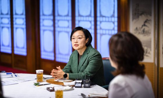 공공임대 및 사회주택 분야 전문가 만난 한성숙 국무총리