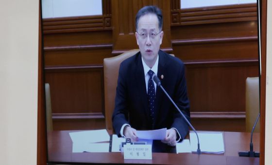 이형일 부총리, 대외경제 리스크 점검