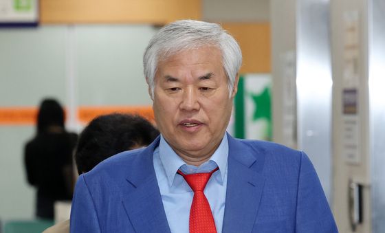 선거법 위반 공판 출석하는 전광훈 목사