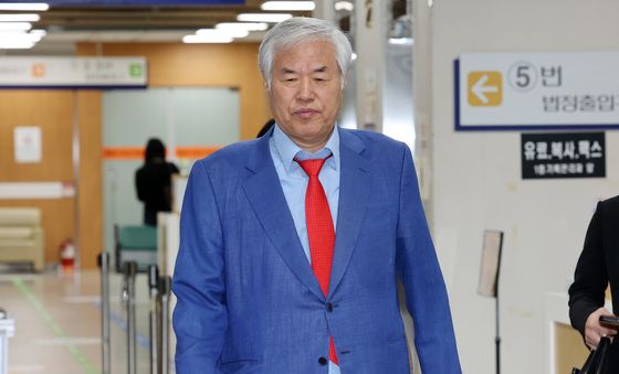재판 출석하는 전광훈 목사