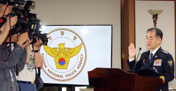[국감]국감 선서하는 김종철 직무대행