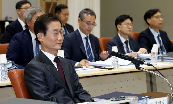 [국감] 국감 시작 기다리는 김호철 감사원장