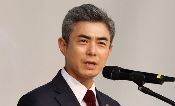 환영사하는 강신철 장관