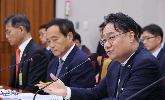[국감] 답변하는 이성훈 사장