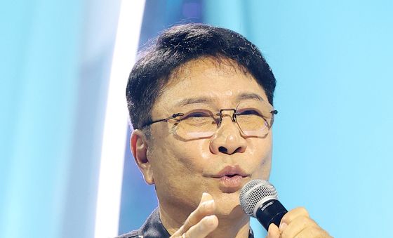 이수만 프로듀서, 화려한 악세사리