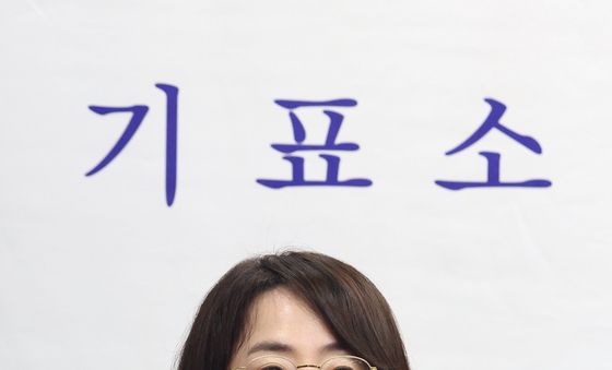 [국감] 이진숙 의원 제척안 제안 설명하는 이주희 의원
