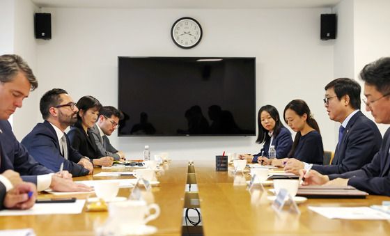 최휘영 장관, 룩셈부르크 문화부 장관과 만나 문화협력 방안 논의