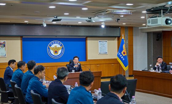 인천 대형마트 흉기난동사건 경위보고 받는 이재명 대통령