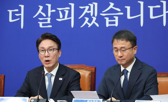 발언하는 김민석 대표