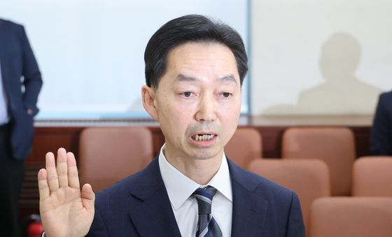 김지용 중대범죄수사청장 후보자 '인사청문회 선서'