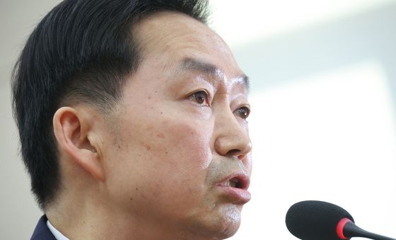 인사청문회 답변하는 김지용 중수청장 후보자