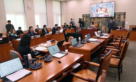 [국감] 국민의힘 의원 없이 진행되는 문체위 국정감사