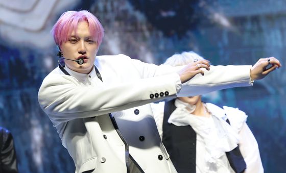이반, 중독성 있는 무대