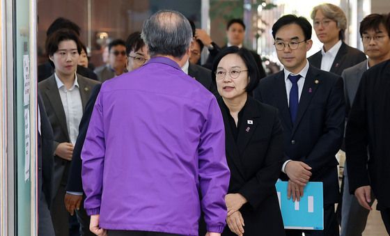한성숙 국무총리, 이태원참사 유가족 간담회 참석