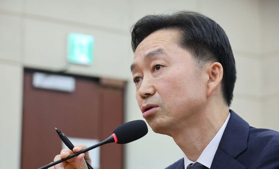 답변하는 김지용 중대범죄수사청장 후보자