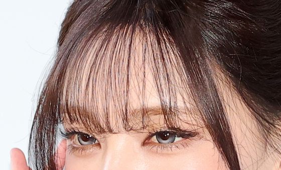 아이브 리즈, 클로즈업을 부르는 미모