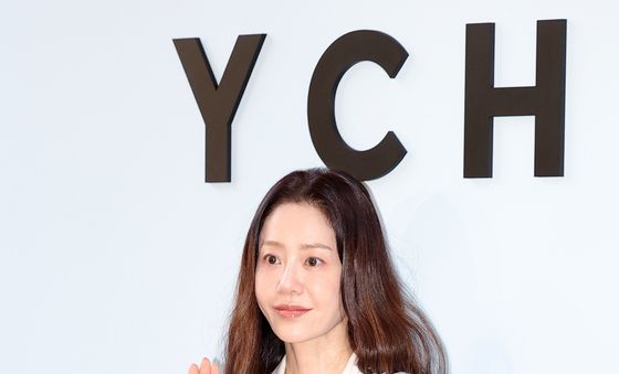 고현정, 우아한 손인사