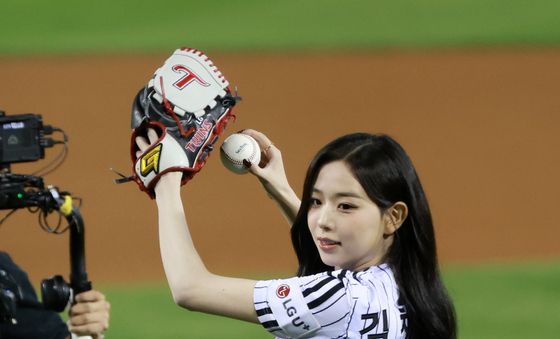 시구하는 트리플에스 김채연