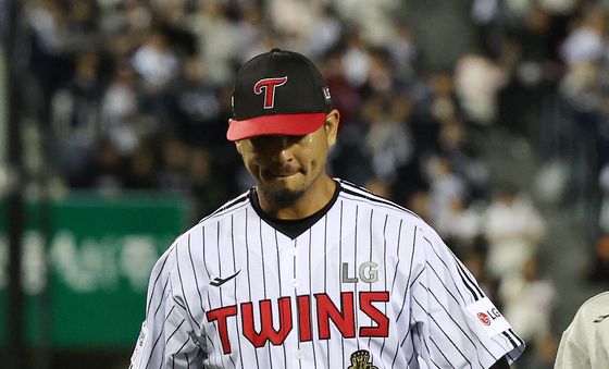 카라스코, 7회초 무사 2,3루 상황에서 교체