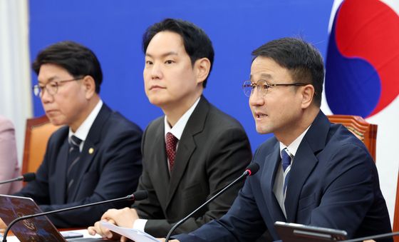 발언하는 한병도 원내대표