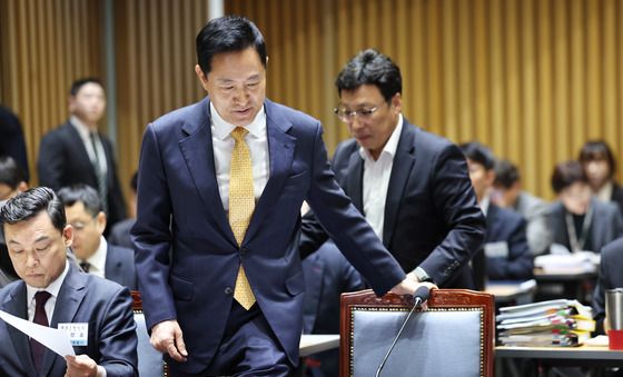 [국감] 감사장 입장하는 오세훈 시장