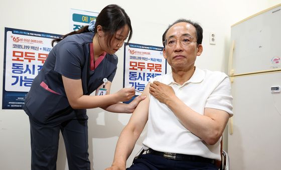 추경호 대구시장, 독감·코로나19 동시 예방접종