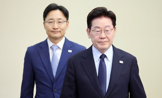 이재명 대통령·임광현 비서실장, 수석보좌관회의 참석