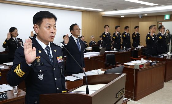 [국감] 고범석 서울경찰청장 '선서'