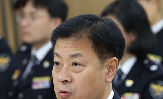 [국감] 질의 답하는 고범석 서울청장