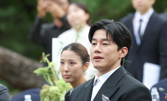 김무열, 아름다운 예술인