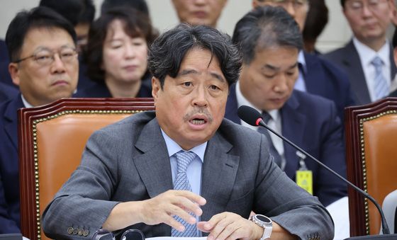 [국감] 답변하는 권순원 최저임금위원장