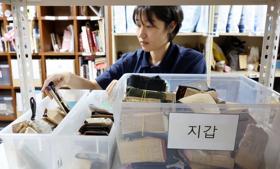 서울 지하철 유실물 1위는 '지갑'… 6년간 접수된 현금만 30억원