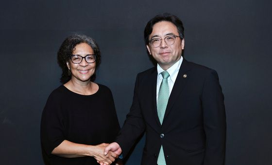 스트릭랜드 미국 하원의원 만난 박정성 통상교섭본부장
