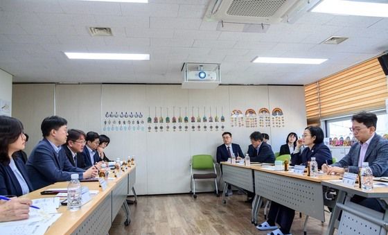 한성숙 총리, 통합돌봄 추진 현황 점검