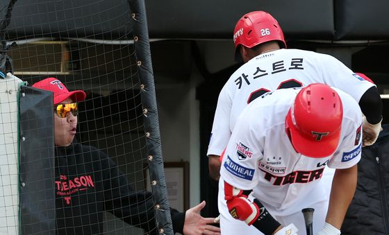이범호 감독, 카스트로 대단해!