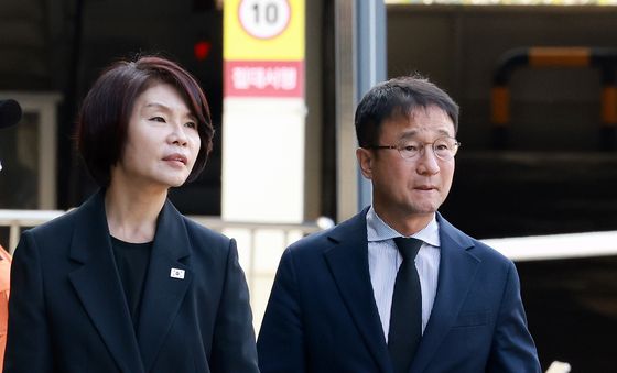 부천 화재 순직 소방관 빈소 찾은 한병도 원내대표와 한정애 사무총장