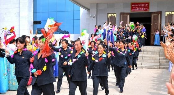北, 여맹 제8차 대회 이후 여성들의 '충성·애국 열의' 부각