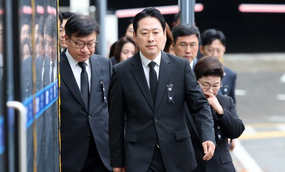 순직 소방관 빈소 조문 위해 발걸음 옮기는 장동혁 대표