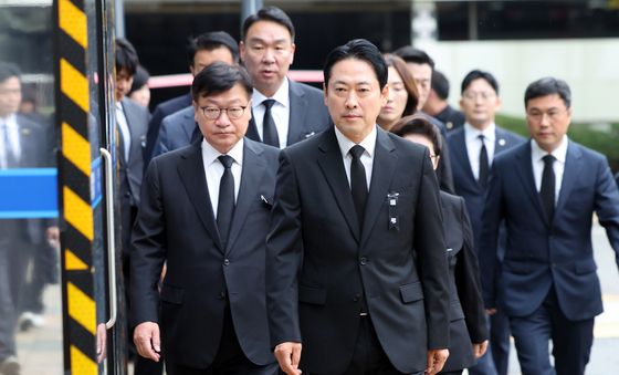 순직 소방관 빈소 조문 위해 발걸음 옮기는 장동혁 대표