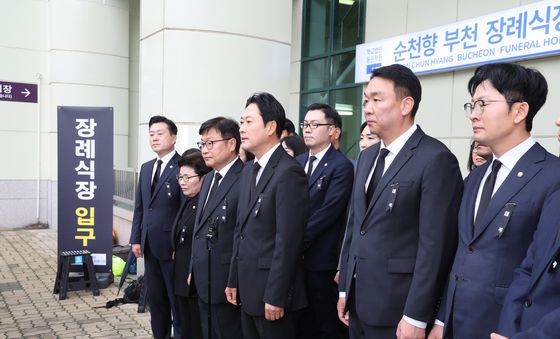 부천 공장 화재 순직 소방관 빈소 찾은 장동혁 대표