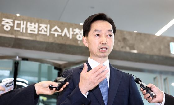 김지용 중수청장, 취임 후 첫 도어스테핑