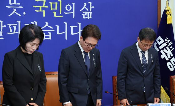 김진석 소방위 추모하는 김민석·한병도