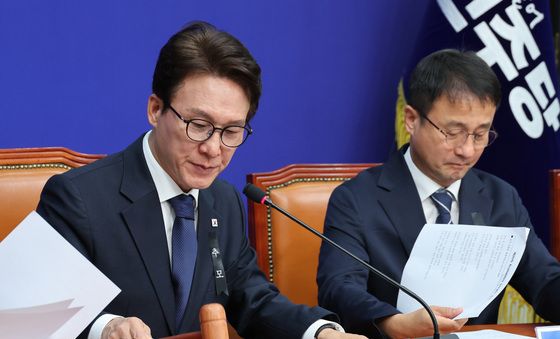 최고위원회의 속개하는 김민석 대표