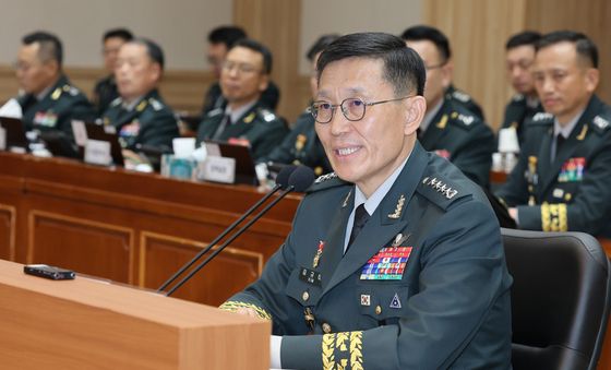 [국감] 답변하는 김규하 육군 참모총장