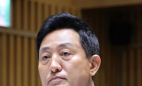 [국감] 질의 듣는 오세훈 시장