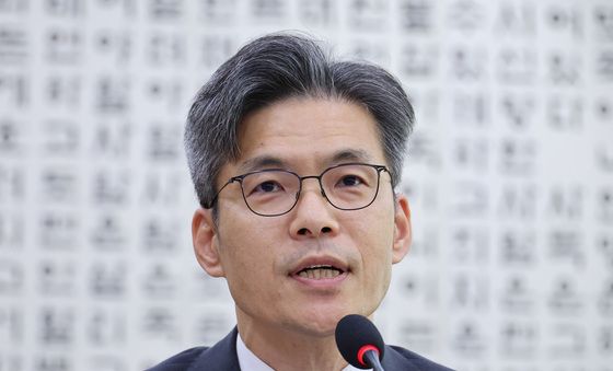 [국감] 국정감사 답변하는 박철우 청장
