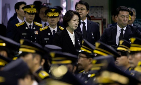 고 김진석 소방위 영결식 참석하는 추미애 지사
