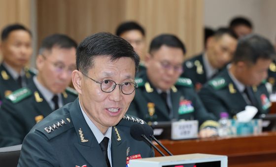 [국감] 답변하는 김규하 육군 참모총장